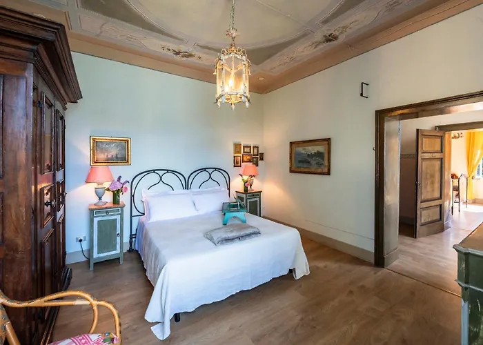 Villa Italy Homes - Edith Sarnico