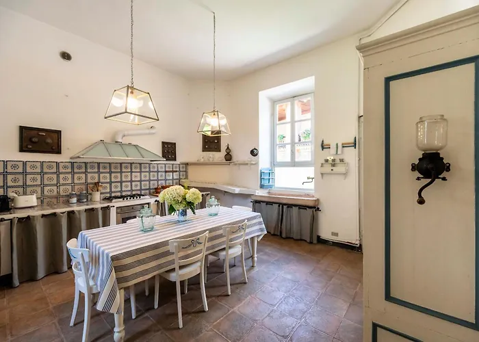 Italy Homes - Edith *